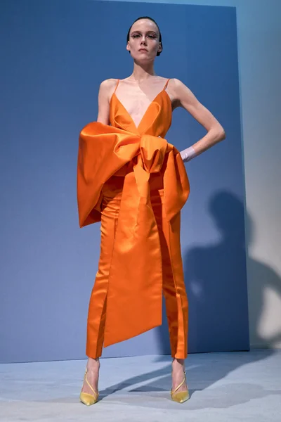 Look 28